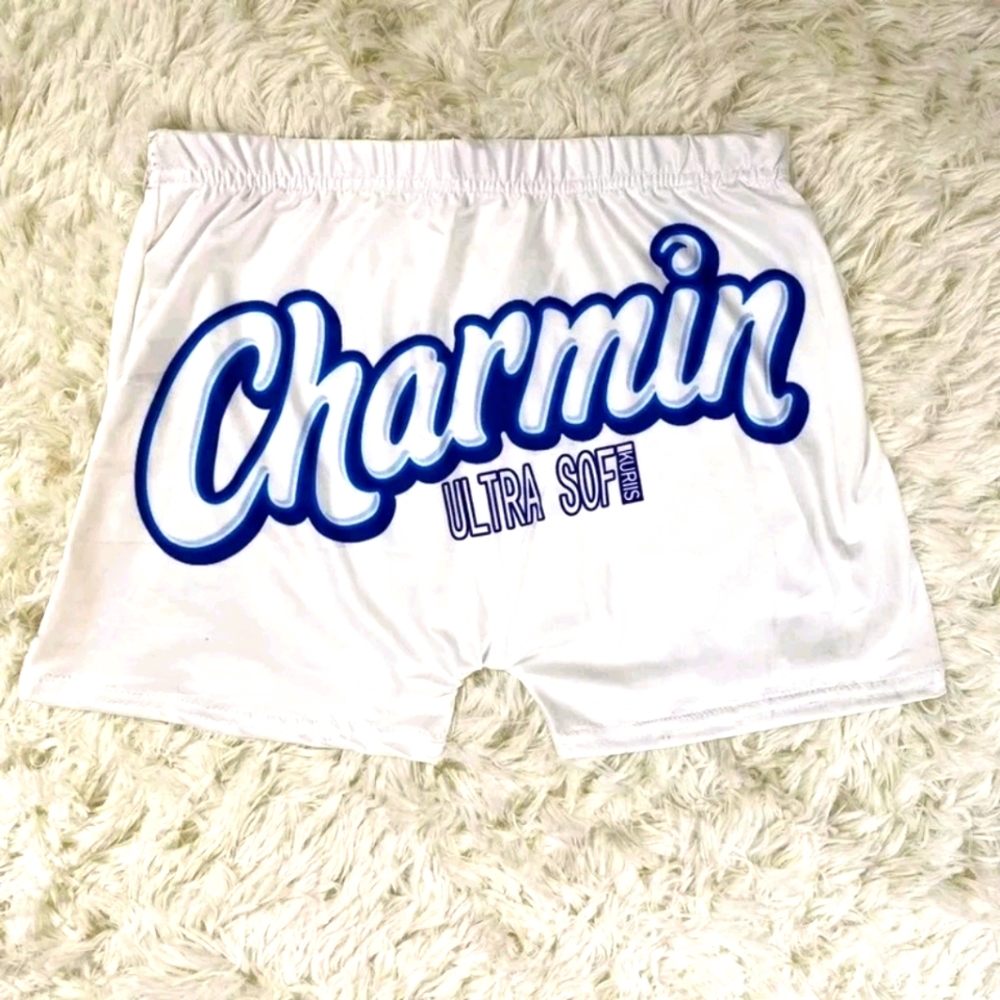Womens Medium Yoga Shorts w/ Graphic